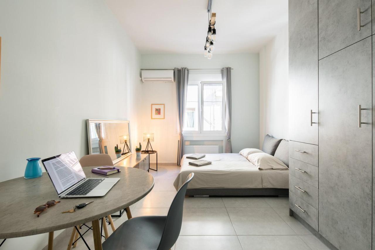 Newly Renovated Cozy Studio Downtown Атина Екстериор снимка
