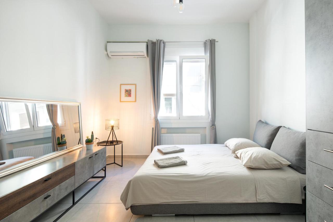 Newly Renovated Cozy Studio Downtown Атина Екстериор снимка