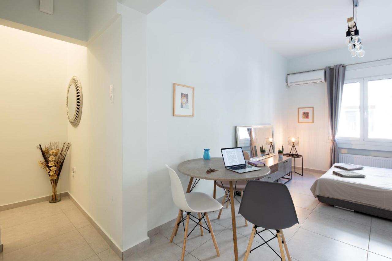 Newly Renovated Cozy Studio Downtown Атина Екстериор снимка
