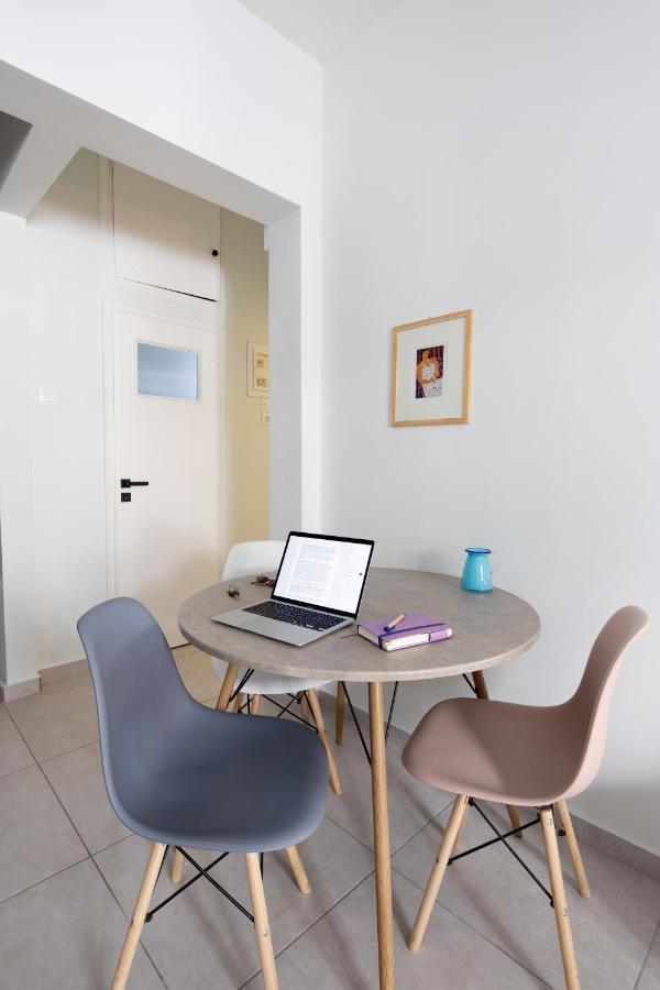 Newly Renovated Cozy Studio Downtown Атина Екстериор снимка