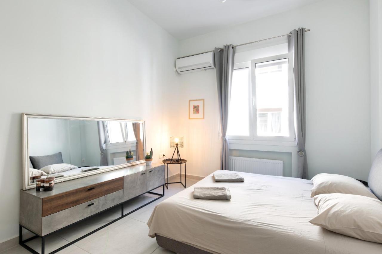 Newly Renovated Cozy Studio Downtown Атина Екстериор снимка